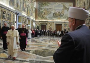 Foto dari L'Osservatore Romano tentang Forum Katolik-Muslim ertama tahun 2008