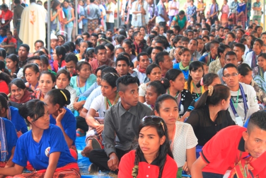 Misa Penutupan KAYD 2015 di Lapangan Seminari Lalian,   Nenuk. Sabtu (28)