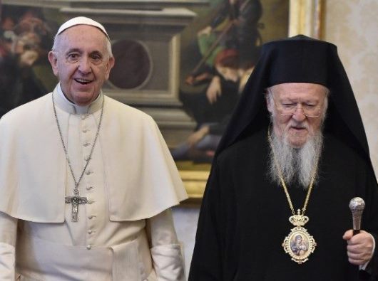Paus Fransiskus dan  Patriark Bartolomeus dari Constantinople  (Vatican Media)