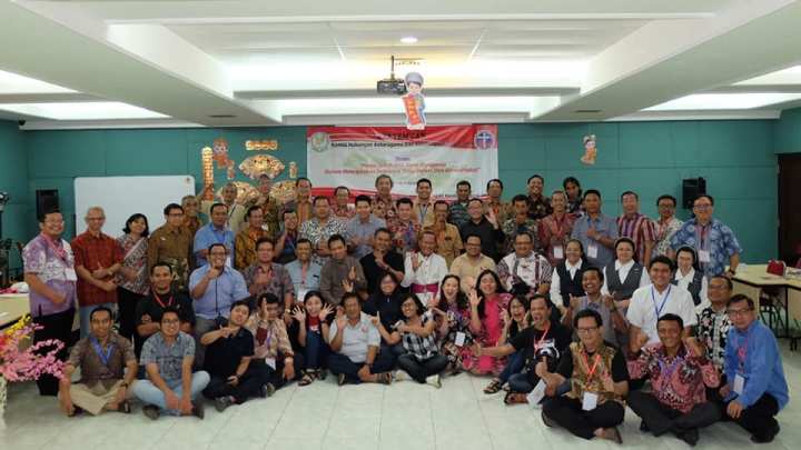 Peserta Temu Komisi Hubungan Antaragama dan Kepercayaan (HAK) Regio Jawa. Foto dari FB Maxi Paat