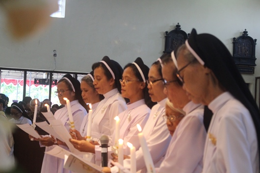 Para Suster OP yang merayakan Ulang Tahun Perak dan Emas Hidup Membiara (PEN@ Katolik/pcp)