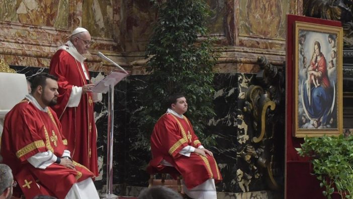 Paus Misa Requiem di Basilika Santo Petrus