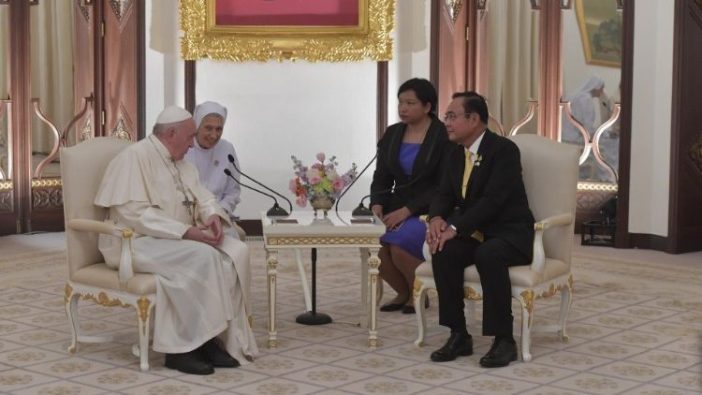 Paus bertemu Perdana Menteri Thailand, Prayuth Chan-ocha (Vatican Media)