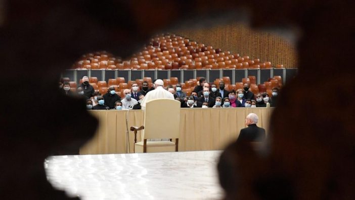 Audiensi Paus dengan sekitar 200 mahasiswa dan profesor dari Fakultas Teologi Kepausan “Marianum” Roma