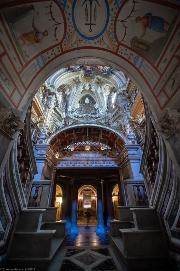Ruang bawah tanah Basilika Dua Belas Rasul menyimpan relikui Santo Filipus dan Santo Yakobus. Basilika Dua Belas Rasul adalah milik Kementerian Dalam Negeri Italia. © Antoine Mekary | ALETEIA 