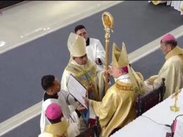 Tahbisan Uskup Agung Kupang. Mgr Hironimus Pakaenoni