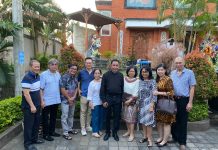 Rm Agustinus Keluli Manuk OCD, Imam yang Ahli Membuat Wine Rm. Agustinus Keluli Manuk OCD (kelima dari kanan). IST