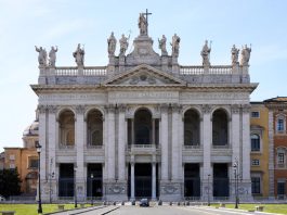 Basilika Agung St Yohanes Lateran di Roma. Wikipedia