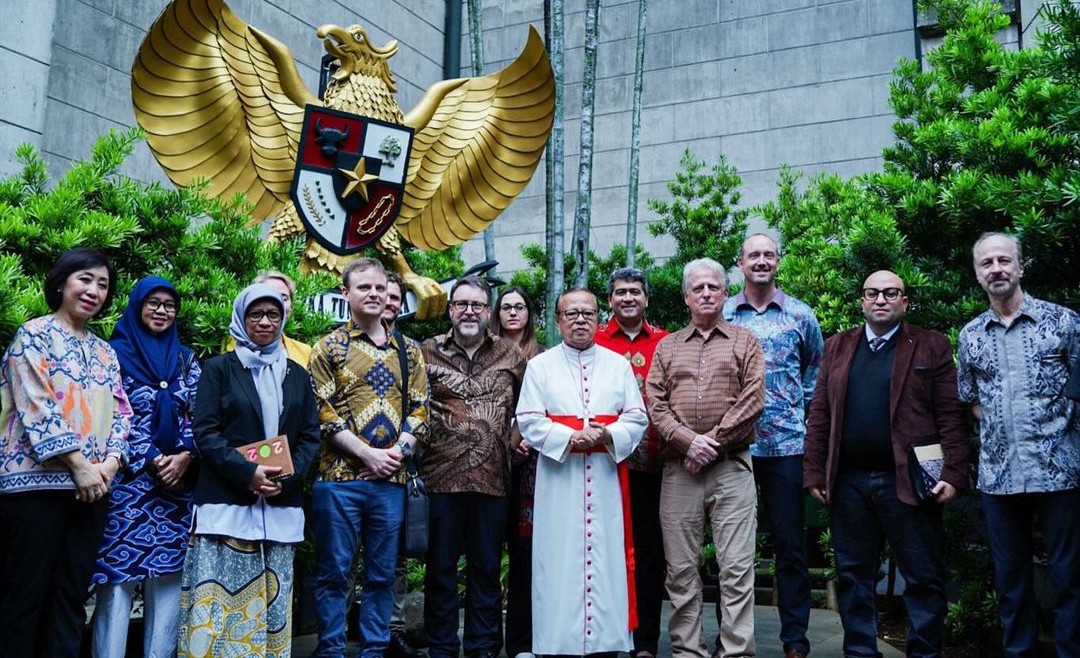 20241106 - Kardinal Suharyo Menerima Kunjungan Peserta Konferensi Internasional Humanitarian Islam di Katedral Jakarta. NU Online