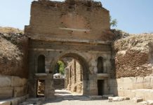 Di Manakah Nicea, Tempat Lahirnya Kredo? Reruntuhan Kota Nicea yang masih dapat dilihat pada saat ini menjadi bagian dari Kota Iznik, Turki. ALeteia