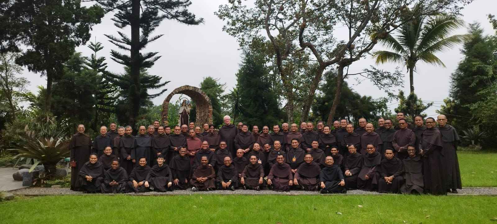 Para Imam Ordo Karmel di Indonesia
