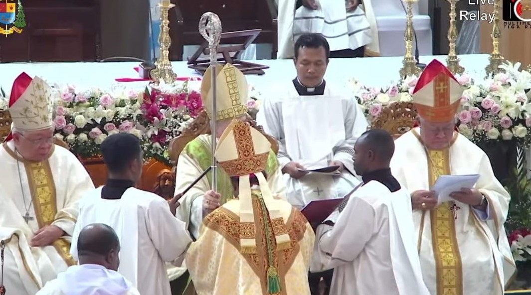 Tahbisan Uskup Timika, Mgr. Bernardus Wos Baru OSA di Katedral Tiga Raja Timika. IST