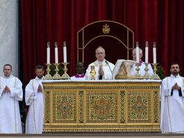 Paus Leo XIV memimpin Misa Corpus Christi di Basilika St. Yohanes Lateran, Roma, Italia