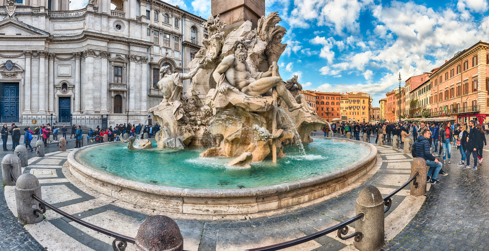 Salah satu air mancur di Piaza Navona. My Tour Italy
