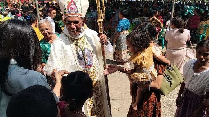 Uskup Atambua, Mgr. Dominikus Saku saat Perayaan 50 Tahun Gereja St Andreas Tanbaba. IST