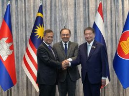 300725 - Kesepakatan perdamaian antara Thailand dan Kamboja di Malaysia. Khemer Times
