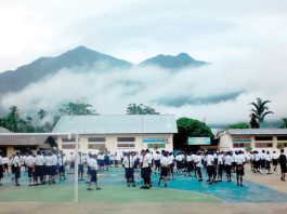 Suasana keseharian di salah satu Sekolah Katolik di Papua. Serviam