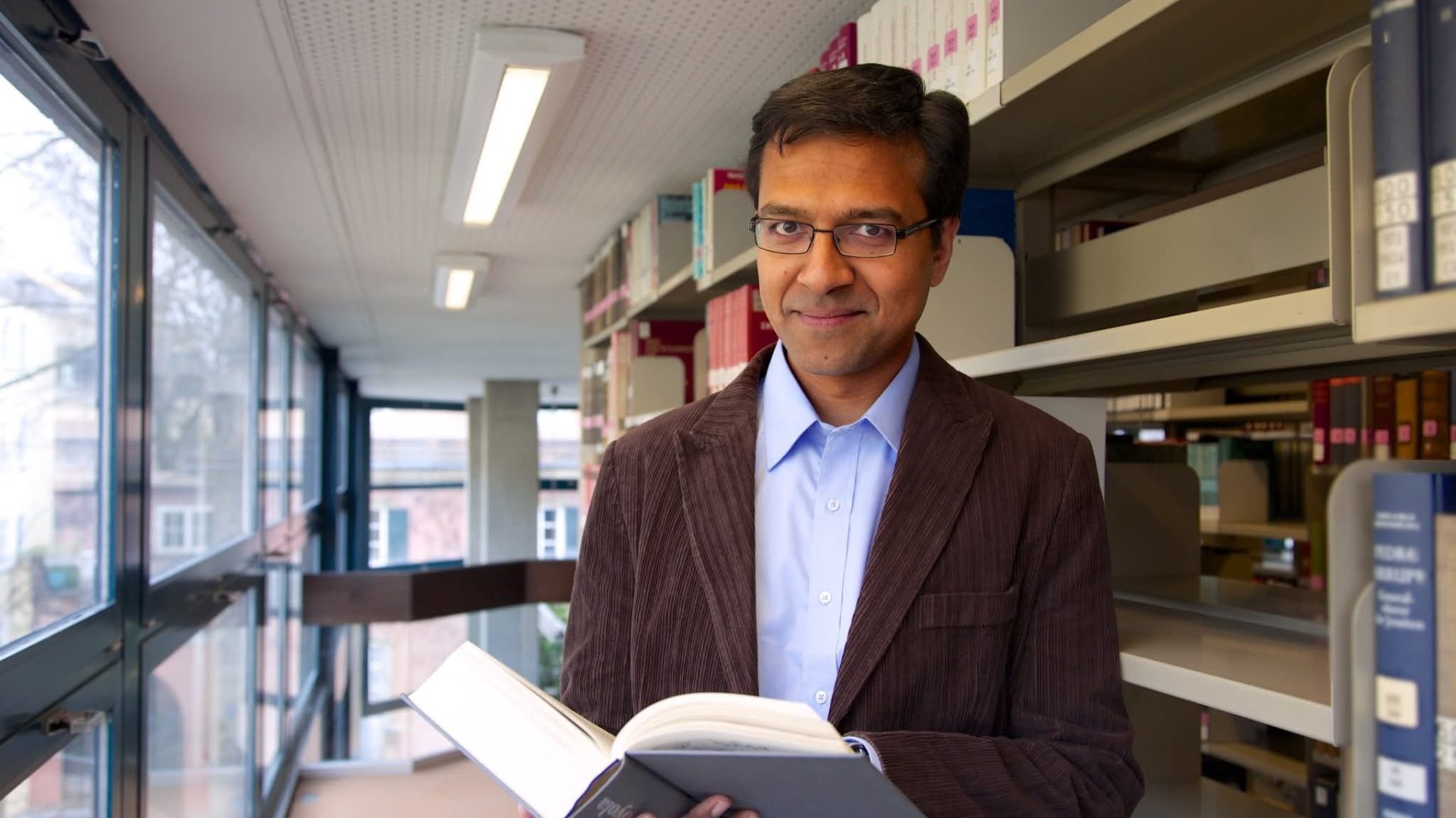 Pastor Richard D’Souza SJ Direktur Baru Observatorium Vatikan. IST