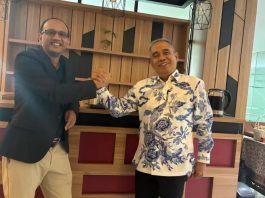 Rektor Universitas Katolik Soegijaprata Ferdinandus Hindiarto kanan dan Rektor Universitas Katolik Soegijaprata 2025-2029 Robertus Setiawan Aji Nugroho. IST