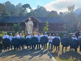 Foto Head – Peserta The 13th Asia-Pacific Dominican Common Study saat berada di Rumah Retret Anjongan, Kalimantan Barat.