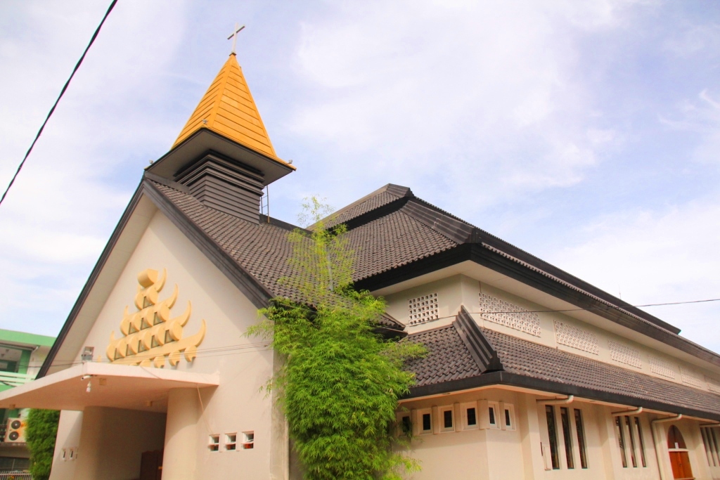 Katedral Santa Theresia dari Kanak-kanak Yesus
