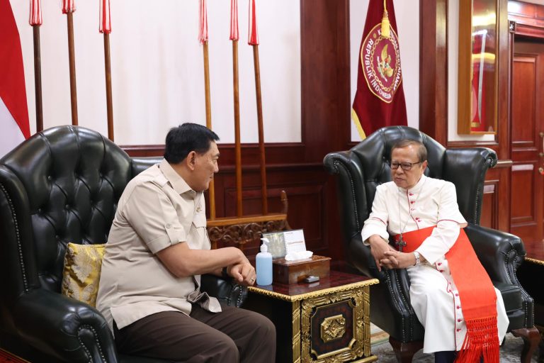 Uskup Ordinariatus Castrensis Indonesia, OCI, Keuskupan Militer Indonesia, Kardinal Ignatius Suharyo dan Plt. Menteri Pertahanan, Safrie Samsudin