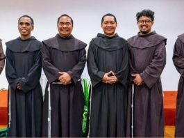 Pastor Agustinus Laurensius Nggame OFM (Ketiga dari kanan) Provinsial Ordo Saudara Dina Provinsi Malaikat Agung Indonesia.