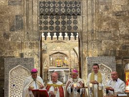 Patriark Gereja Katolik Kaldea memimpin Misa Rekonsekrasi di Gereja Al-Tahira yang bersejarah di Kota Tua Mosul, Irak Kamis 16 Oktober 2025. Vatican News
