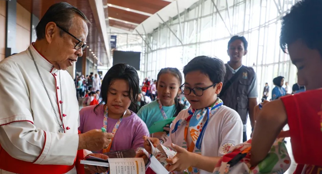 Kardinal Ignatius Suharyo saat menghadiri Hari Anak KAJ 2025 di ICE BSD City, Tangerang Selatan 15 November 2025