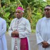 Uskup Baru Larantuka akan Ditahbiskan 11 Februari 2025 Deken Larantuka, RD. Adeodatus Hendrikus Leni, Mgr. Fransiskus Kopong Kung dan Mgr. Yohanes Hans Monteiro. IST