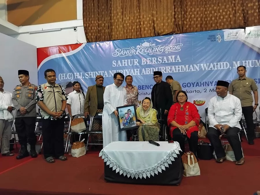 Sinta Nuriyah Wahid saat menyampaikan tausyiah kebangsaan dalam acara sahur keliling di Gereja Katolik Paroki Kristus Raja, Baciro, Kota Jogja, Senin 2 Maret 2026. IST