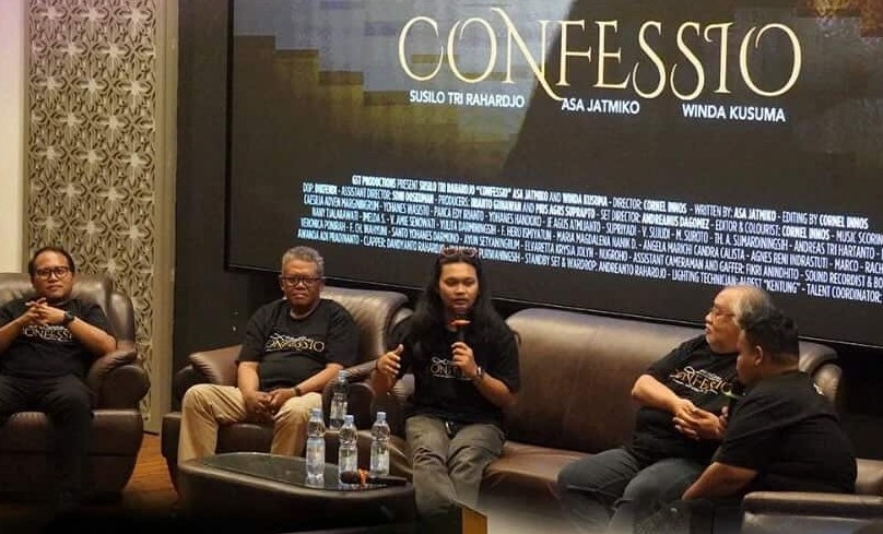 Cornel Yobellakama Innocensi saat pemutaran Confessio di Universitas Katolik Soegijapranata Seamarang. SCU