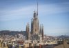 Salib Raksasa Akhirnya Bertakhta di Puncak Sagrada Família Salib di menara utama Basilika Sagrada Familia Barcelonaa. DOk. IST