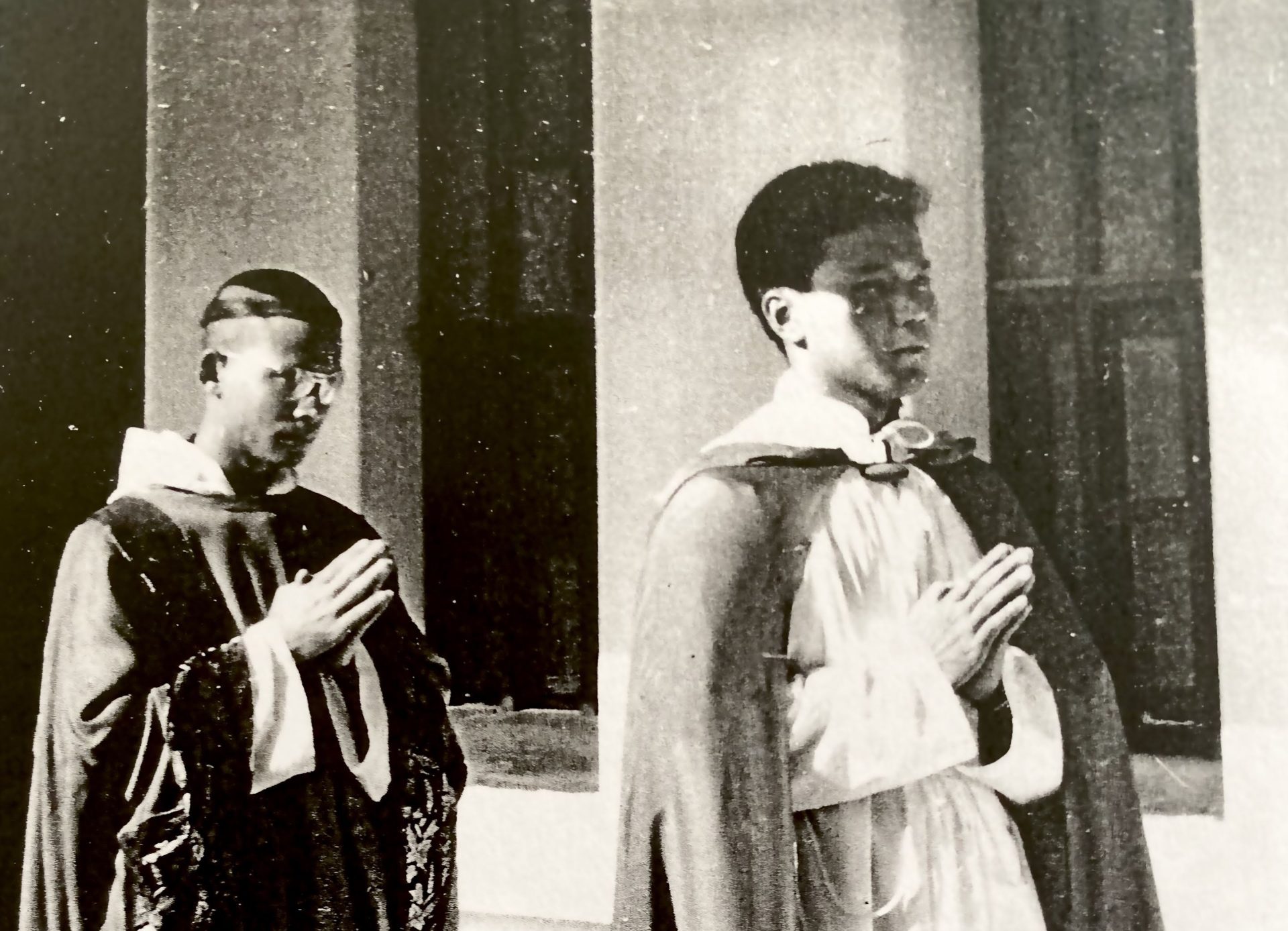 Mgr. Joseph Chhmar Salas (kanan), Martir Kamboja. IST