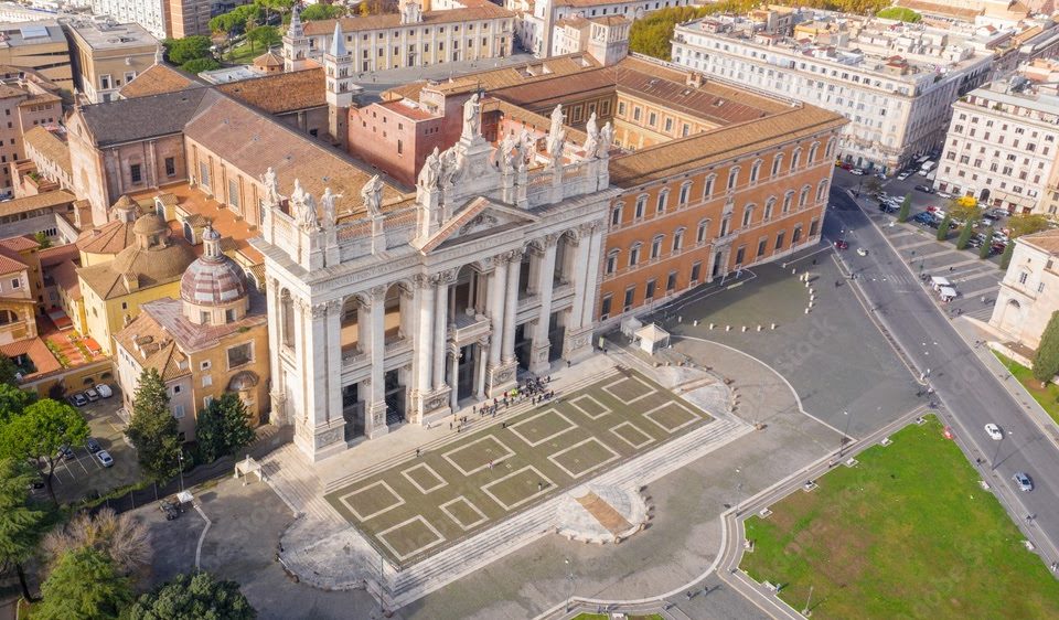 Basilika St. Yohanes Lateran Roma. Liturgical Art