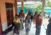 Wujud Toleransi Nyata, Siswa Lintas Iman PKBM Citra Domba Bersahaja Bersihkan Goa Maria Merauke